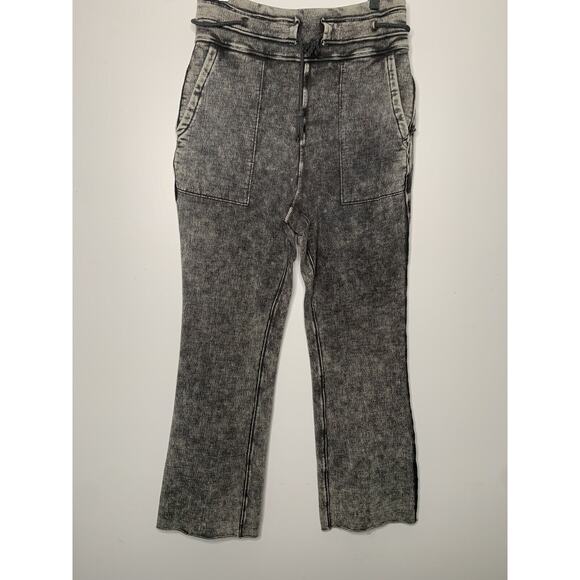 Free People Movement Pants Women's Small Gray semi Flair Leg - Picture 1 of 10